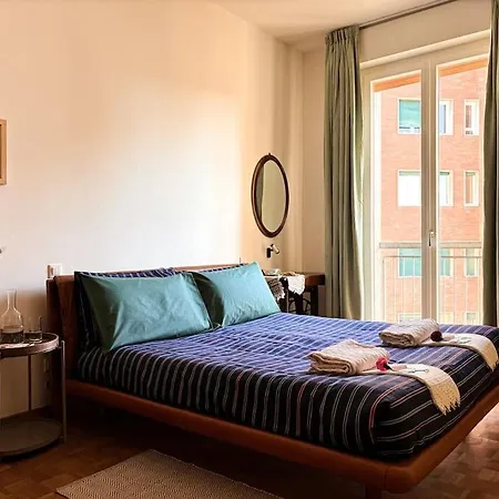 Giallo Lame Apartment Bologna