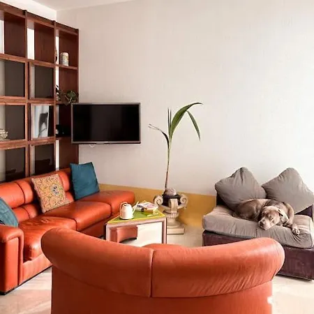 Apartment Giallo Lame *